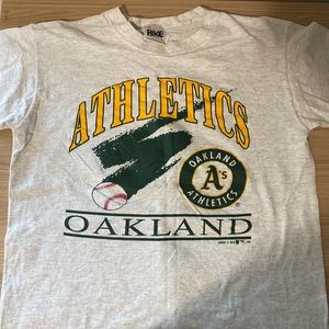 Vintage Oakland Athletics tee